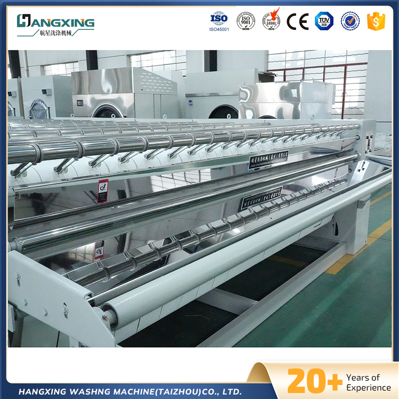 Mașină automată de călcat cu role multiple Mașină automată de călcat cu role multiple